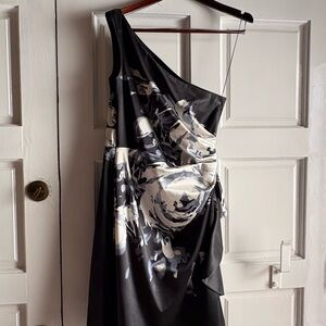 London Times Black and Cream One-Shoulder Dress